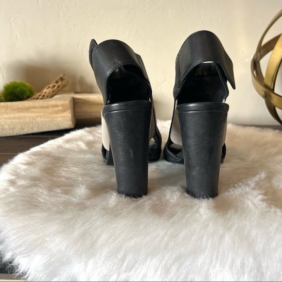 Vince leather made in Italy heels - Picture 3 of 6